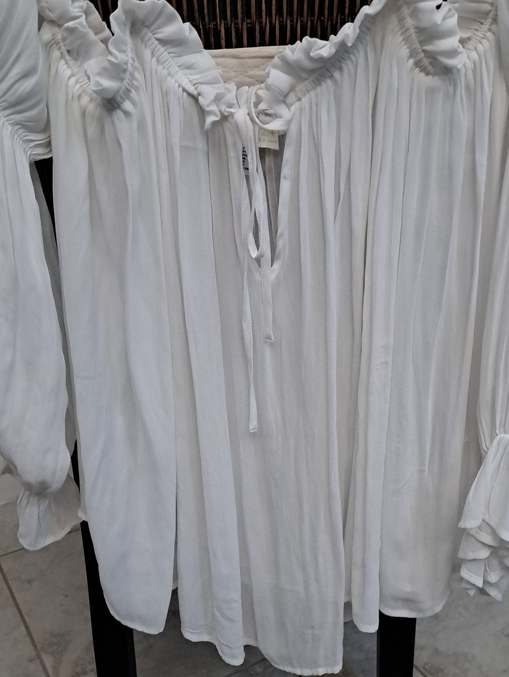 Forever 21 White Off-Shoulder Ruffle Peasant Top